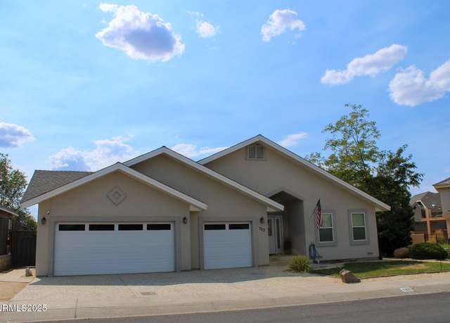 Property at 763 Divot Dr, Fernley, NV 89408, 3 beds, 2 baths