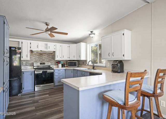 Property at 3665 Hummingbird Dr, Reno, NV 89508, 3 beds, 2 baths