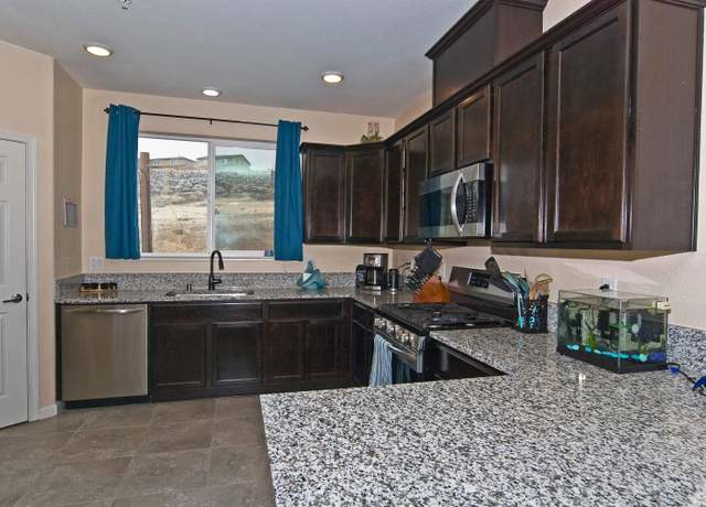 Property at 3006 Sterling Rdg, Sparks, NV 89431, 2 beds, 2.5 baths