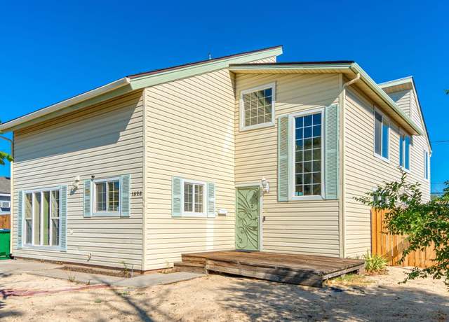 Property at 1525 Carville Dr, Reno, NV 89512, 6 beds, 4 baths