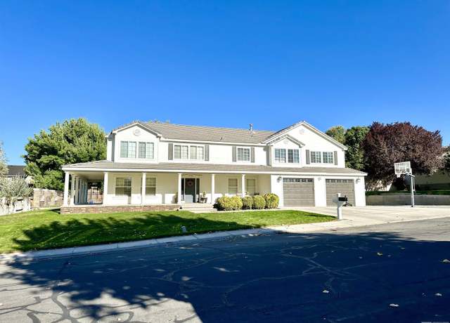 Property at 4137 Foothill Dr, Winnemucca, NV 89445, 6 beds, 4.5 baths