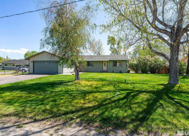 Property at 1389 Marlette Cir, Gardnerville, NV 89460, 4 beds, 3 baths