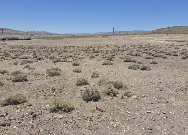 Property at 1190 Rhyolite Dr, Silver Springs, NV 89429