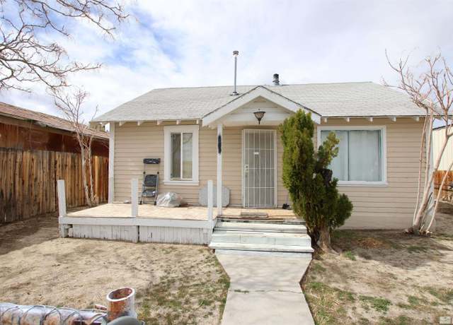 Property at 665 C St, Hawthorne, NV 89415, 2 beds, 1 bath