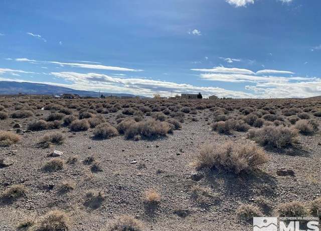 Property at 1435 Hooten Dr, Silver Springs, NV 89429