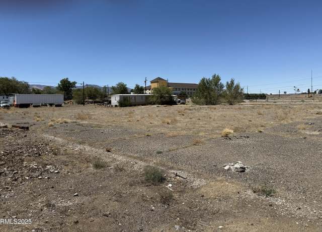 Property at 825 Mesa Dr, Fernley, NV 89408