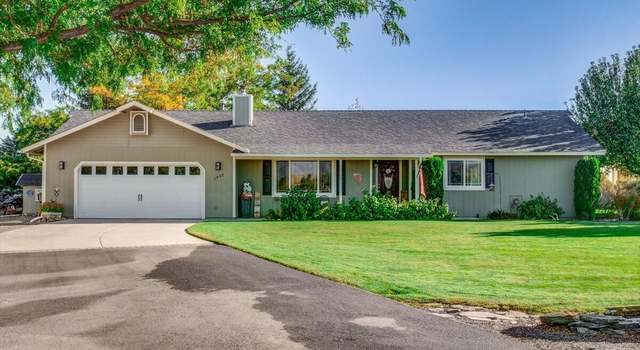 Photo of 1992 Hackamore Ln, Gardnerville, NV 89410