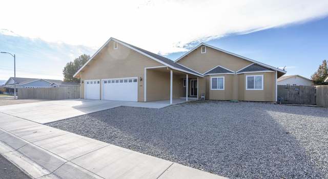 Photo of 460 Mallard Way, Fernley, NV 89408-8402