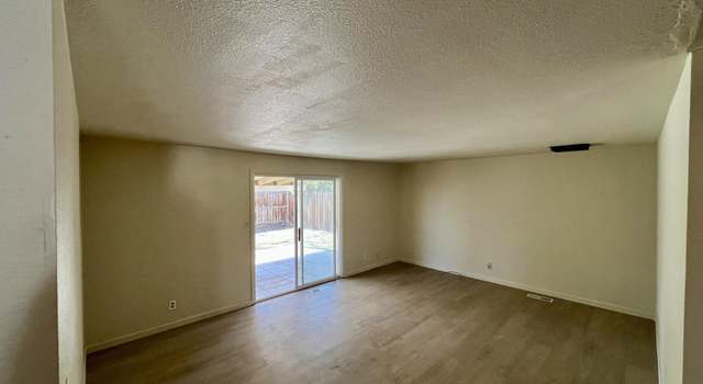 Photo of 385 Sierra St, Fernley, NV 89408