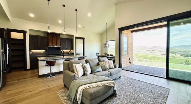 Photo of 2933 Portrush Dr, Genoa, NV 89411