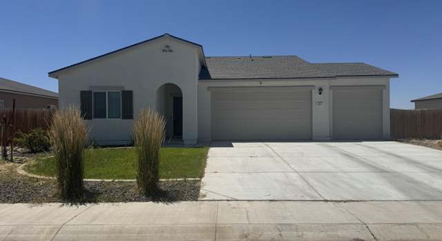 Photo of 427 Agate Ln, Fallon, NV 89406
