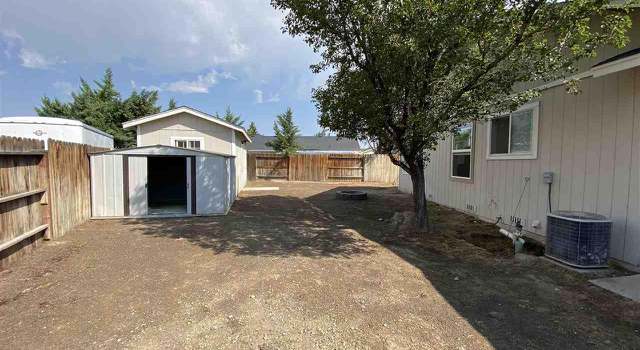 Photo of 810 Brittany Ct, Fernley, NV 89408-9801