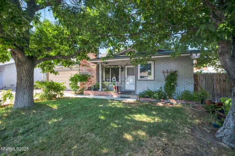 Photo of 1714 Meadowvale Way Sparks, NV 89431
