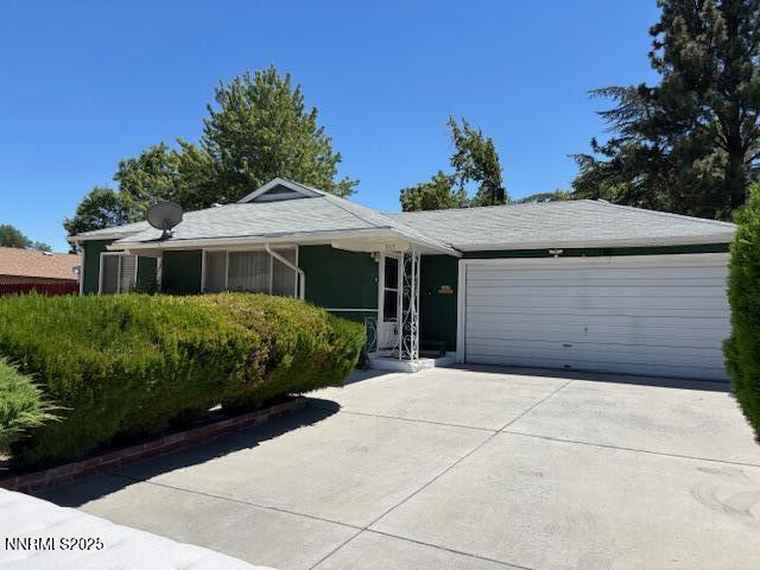 Photo of 335 York Way Sparks, NV 89431