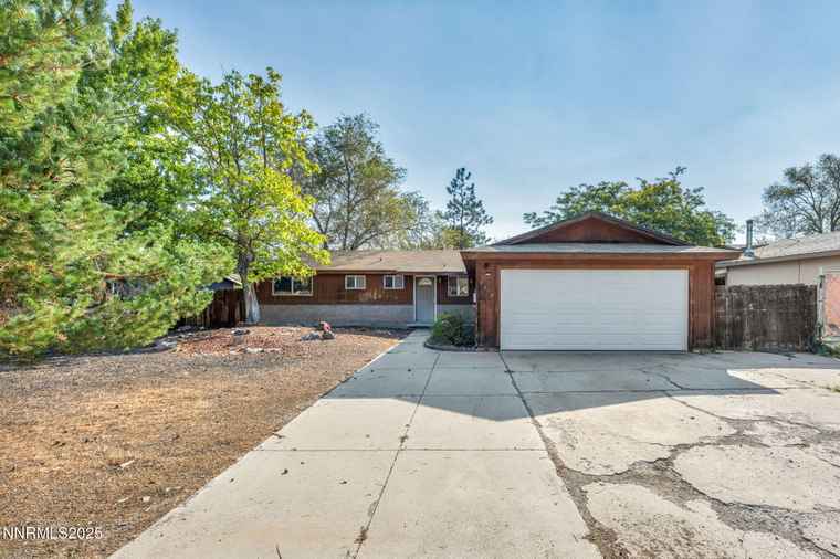 Photo of 1329 Stanford Dr Carson City, NV 89701
