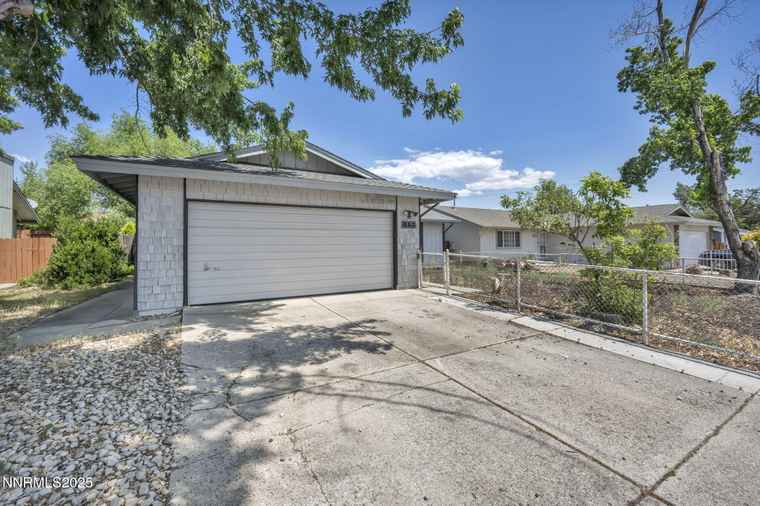 Photo of 650 E York Way Sparks, NV 89431