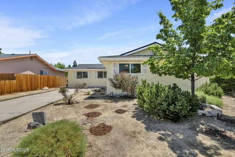 Photo of 3310 Delna Dr Sparks, NV 89431