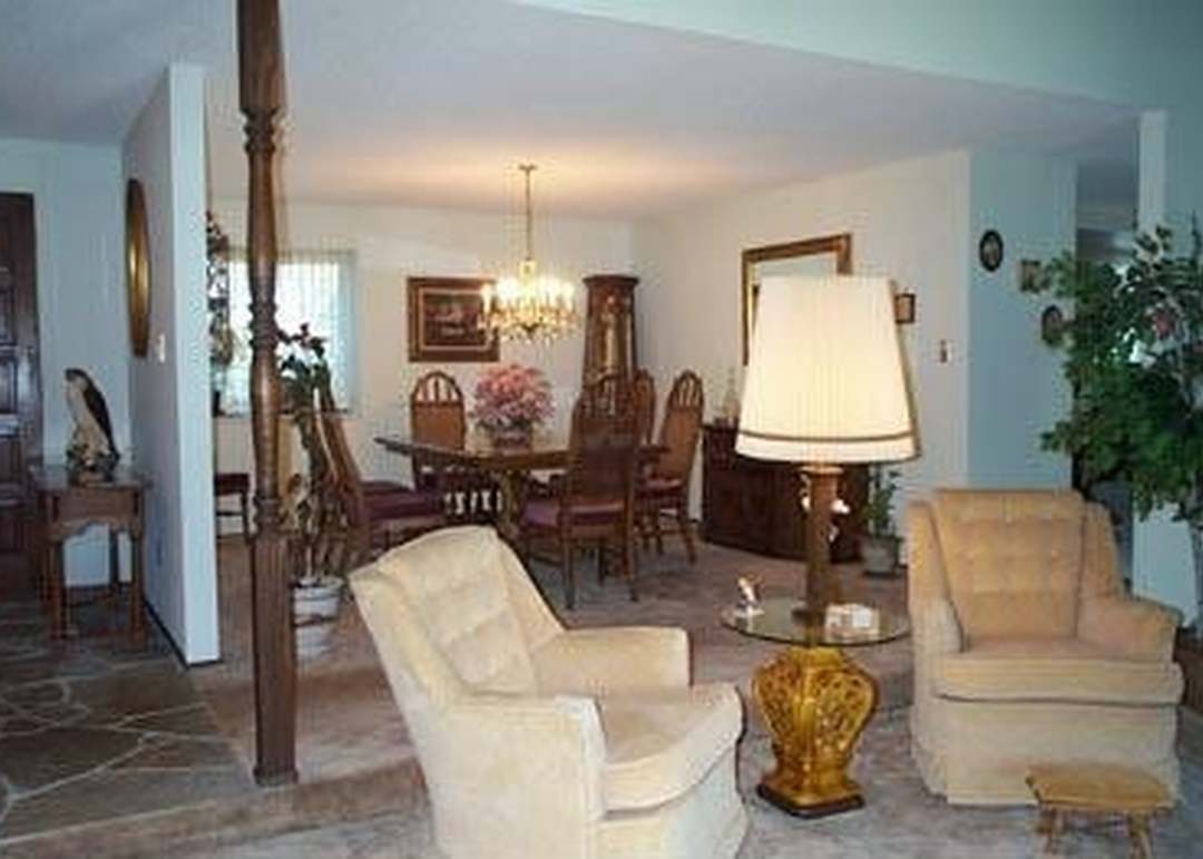 3484 Zurich Ct