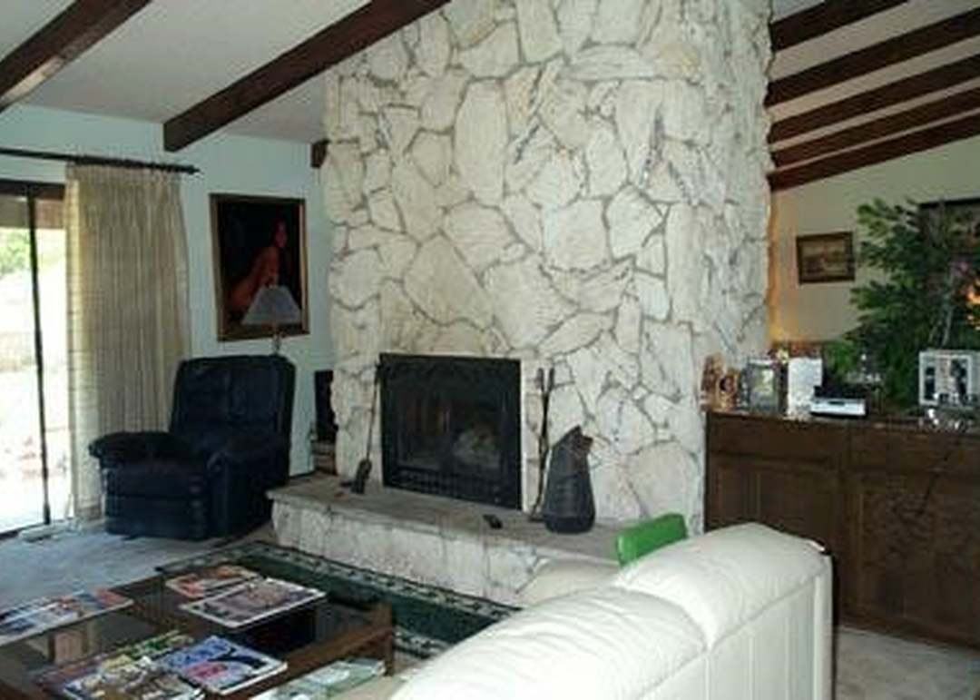 3484 Zurich Ct
