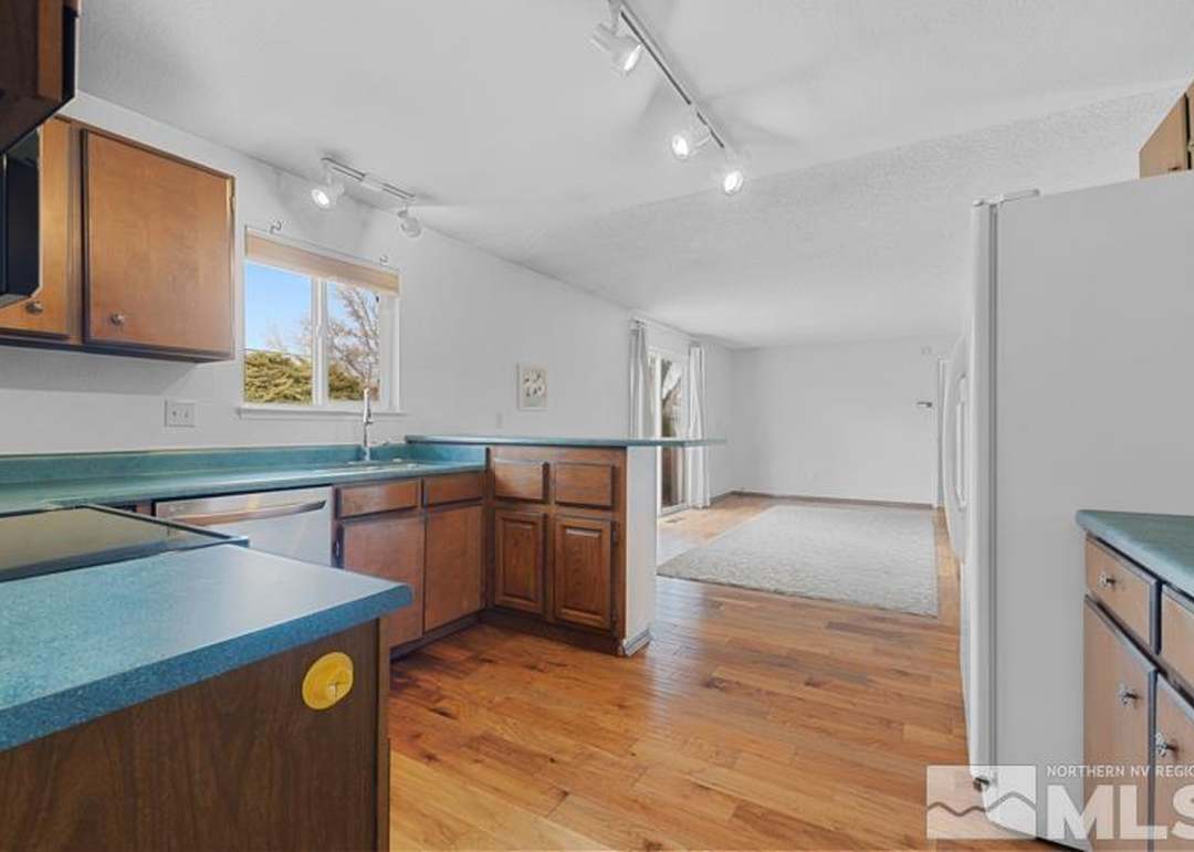 1965 Howard Dr, Sparks, NV 89434