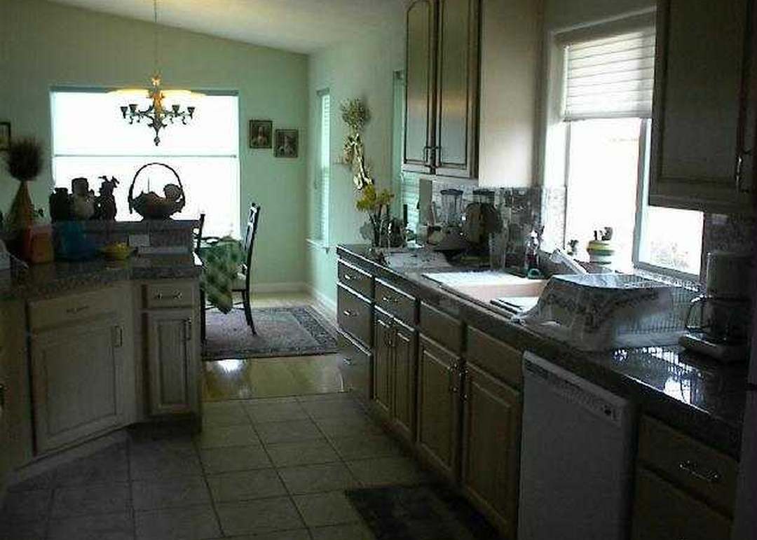 985 Ranchview Cir