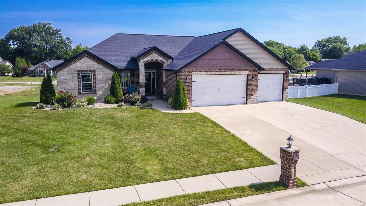 8751 Cardinal Crk, St Jacob, IL 62281 MLS 21048260 Redfin
