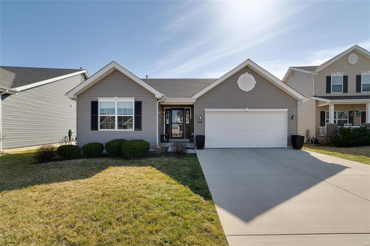 210 Charlestowne Place Dr, St Charles, MO 63301 MLS 24009279 Redfin