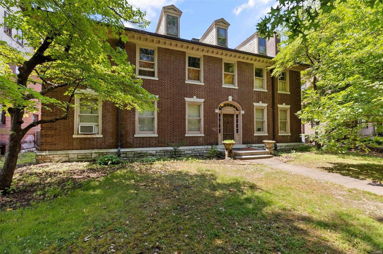 34 Waterman Pl, St Louis, MO 63112 MLS 23034463 Redfin