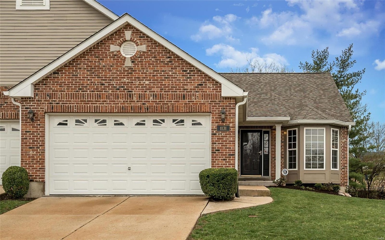 Villas In St Louis