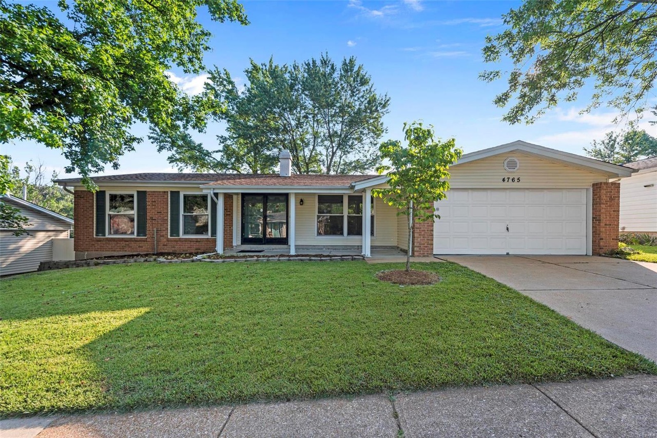 4765 Towne Centre Dr, St Louis, MO 63128 MLS 21044847 Redfin