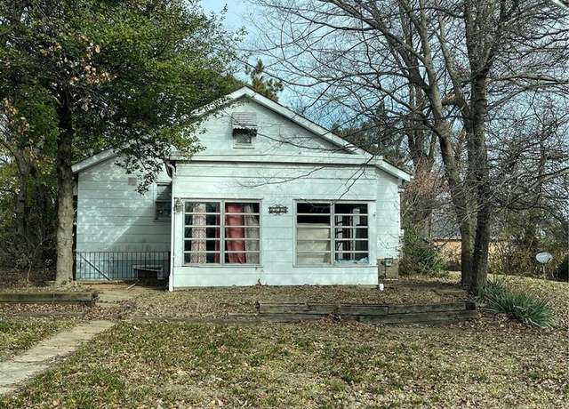 Property at 1115 Reale Ave, St Louis, MO 63138, 3 beds, 1 bath