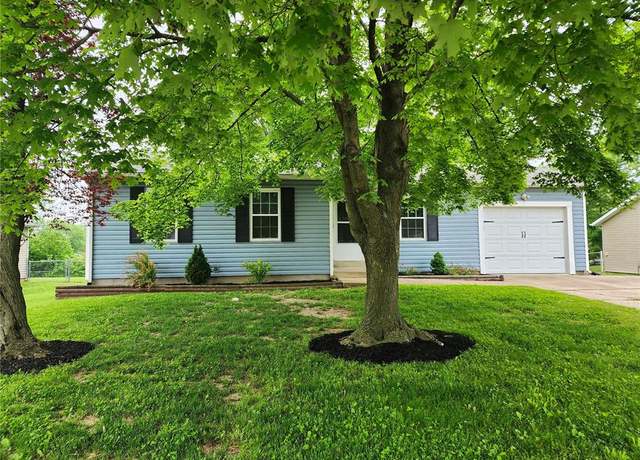 Property at 1908 Winter Hill Dr, O'fallon, MO 63366, 3 beds, 2 baths