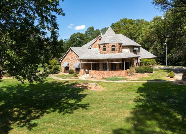 Property at 6223 State Route 162, Maryville, IL 62062, 4 beds, 4 baths