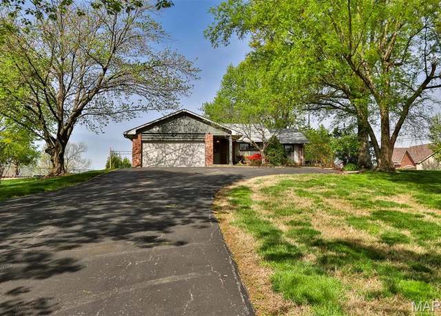 Property at 6515 Christopher Dr, St Louis, MO 63129, 3 beds, 2 baths