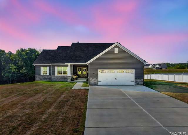 Property at 308 Orchid Ct, Troy, MO 63379, 3 beds, 2 baths