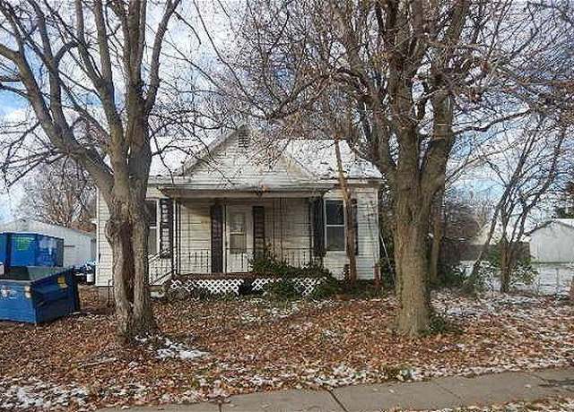 Property at 514 Maple Ave, Jerseyville, IL 62052, 2 beds, 1 bath