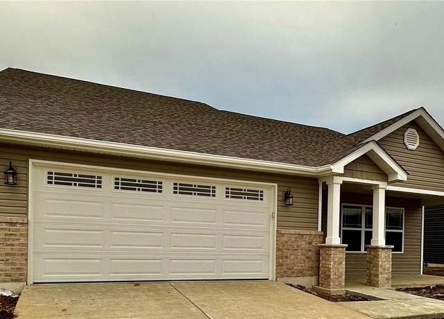 Property at 1319 Orchard Lakes Cir, Belleville, IL 62220, 3 beds, 2.5 baths