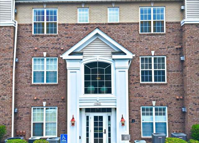 Property at 1163 Mill Crossing Dr #100, St Louis, MO 63141, 2 beds, 2 baths