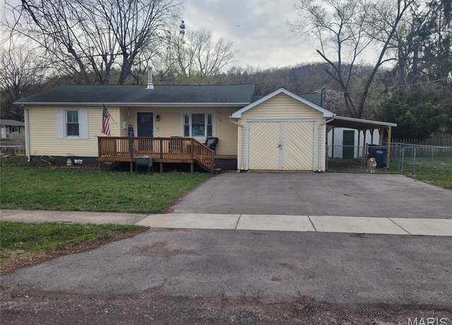 Property at 603 N Columbus St, Pacific, MO 63069, 2 beds, 1 bath