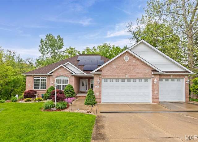 Property at 5 Chariot Ct, Glen Carbon, IL 62034, 4 beds, 3 baths