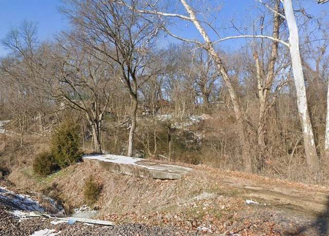 Property at 304 N 1st St, Dexter, MO 63841