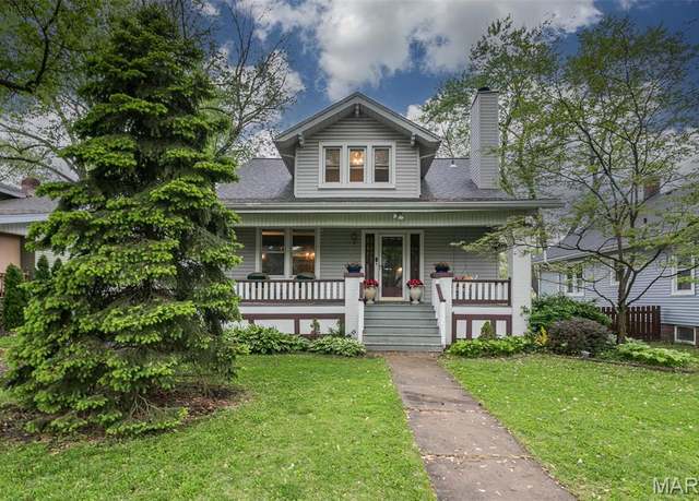 Property at 1015 Ruskin Ave, Edwardsville, IL 62025, 3 beds, 2 baths