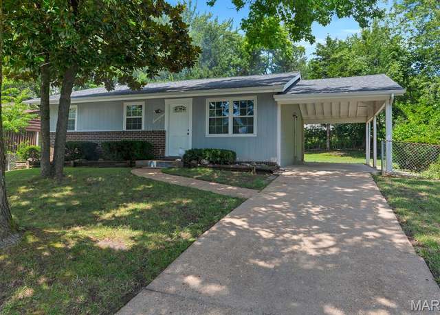 Property at 17 Edward Dr, Unincorporated, MO 63304, 3 beds, 2 baths