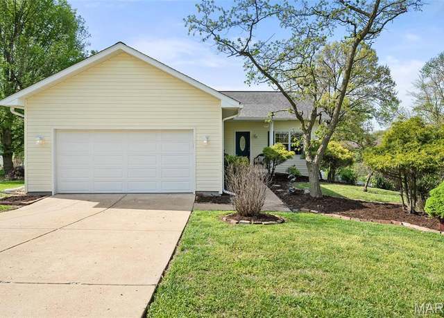 Property at 10646 Wurdack Ave, St Louis, MO 63114, 3 beds, 2.5 baths