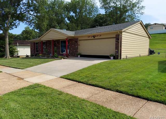 Property at 4726 Brunston Dr, Unincorporated, MO 63128, 3 beds, 1.5 baths