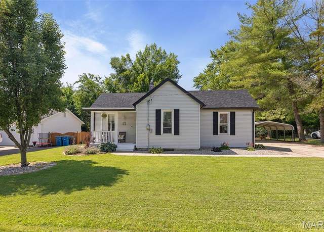 Property at 207 Hazel St, Troy, IL 62294, 2 beds, 1 bath