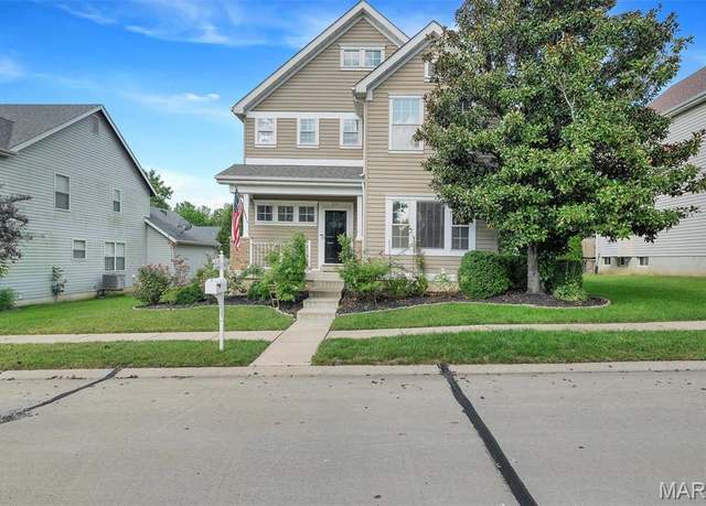 Property at 221 Hawksbury Pl, O'fallon, MO 63368, 3 beds, 2.5 baths