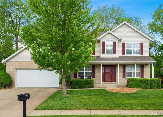 Property at 1138 Illini Dr, O'fallon, IL 62269, 4 beds, 3.5 baths