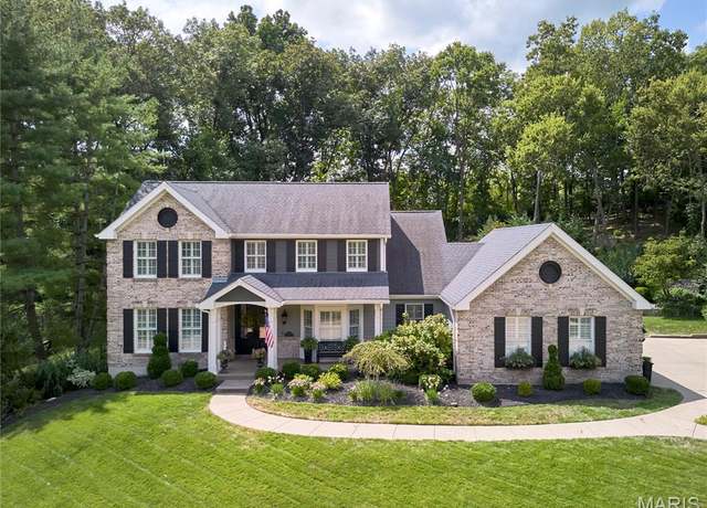 Property at 1419 Carriage Crossing Ln, Chesterfield, MO 63005, 4 beds, 5 baths