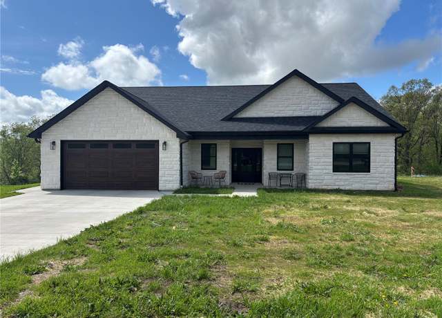 Property at 161 Kitlaw Trl, Hannibal, MO 63401, 3 beds, 2.5 baths